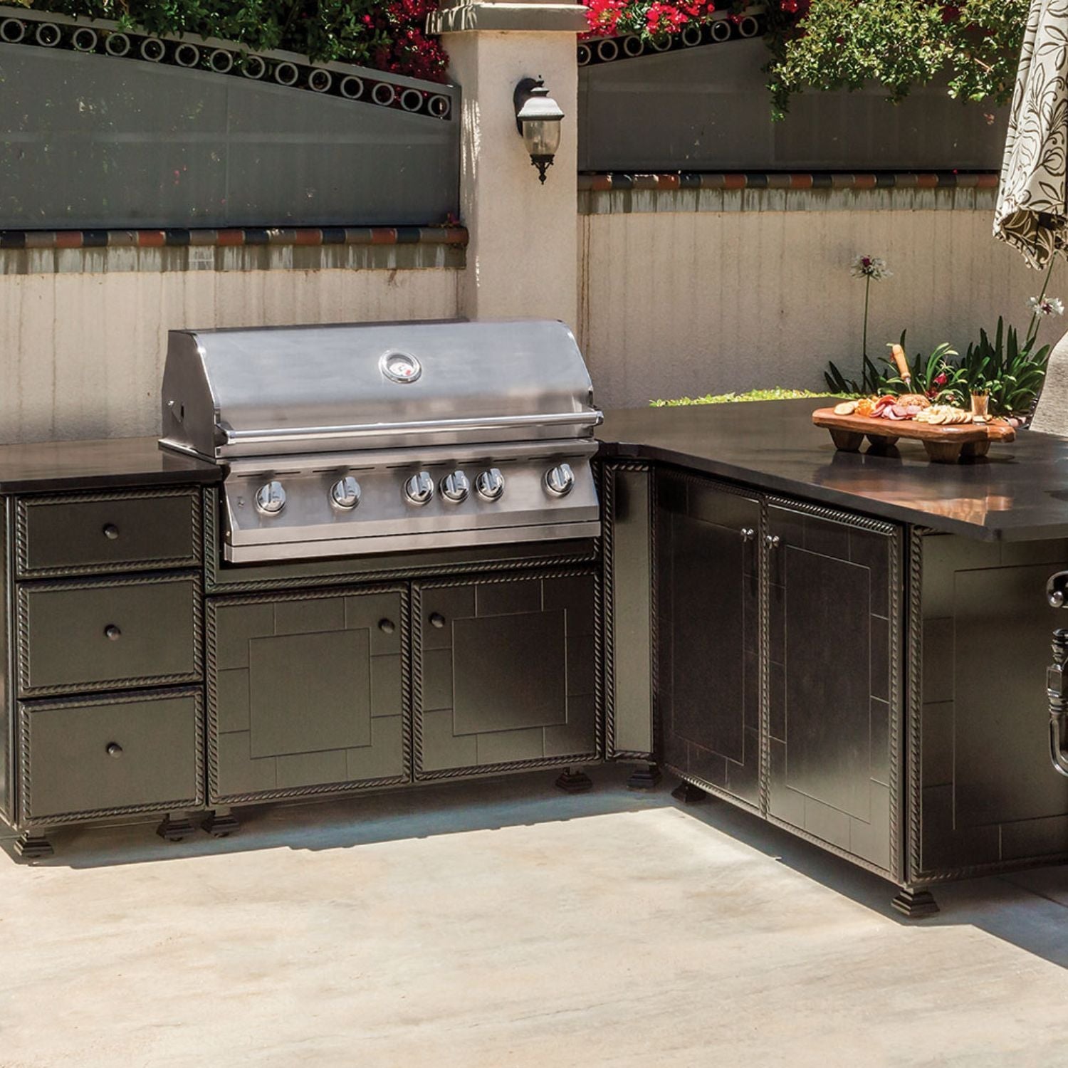 Cast Aluminum Outdoor Kitchens