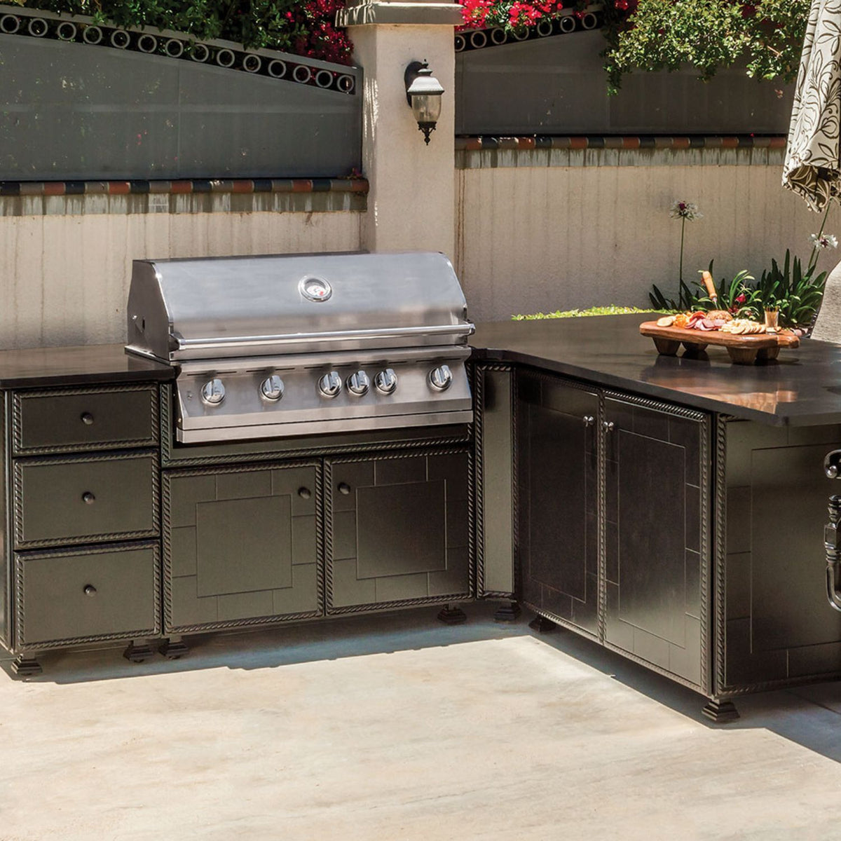 Outdoor Kitchen made of aluminum, includes a beautiful coordinating aluminum outdoor countertop.  Riviera Outdoor Décor,  Corpus Christi, Texas