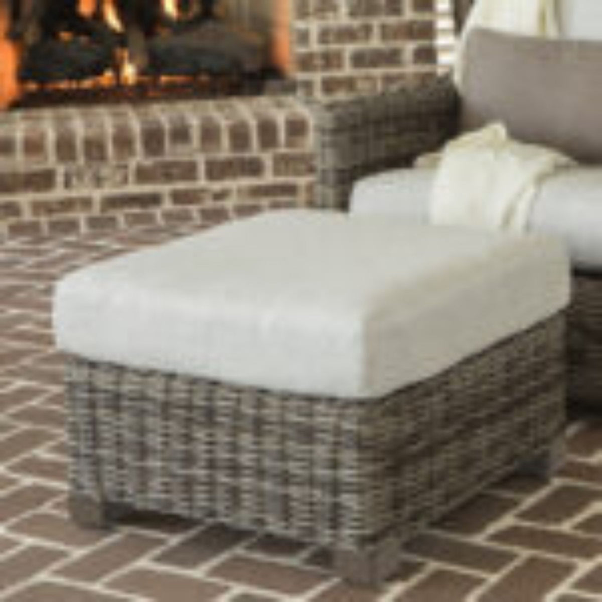 Avallon Ottoman with 6" cushion
