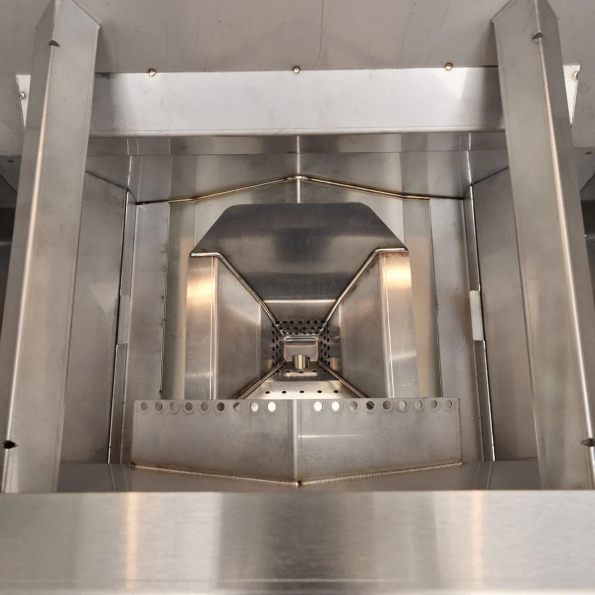 Coyote GEN3 36" Built-In Pellet Gril, internal view