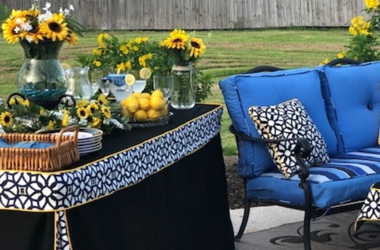 Outdoor dining, place-mats, outdoor tablecloth all with Sunbrella fabric, Riviera Outdoor Decor, Corpus Christi, Texas