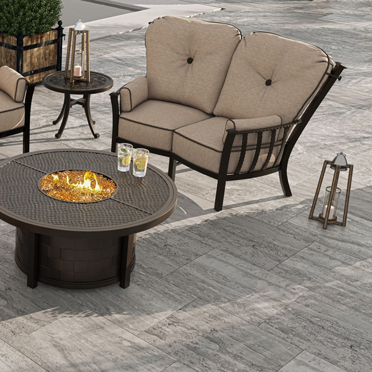 Santa Fe Crescent Loveseat